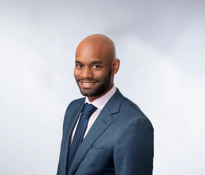 Headshot of Ron Herry, Vice-President, Corporate Finance, at Amica.